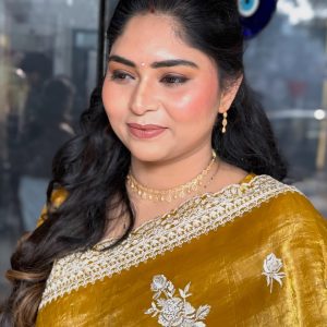 Glam look done by @charlie_unisexsalon24 @ray_rashmijha ☎️ 8950567044...#bridalmakeuplooks😁👰❣️ (1)